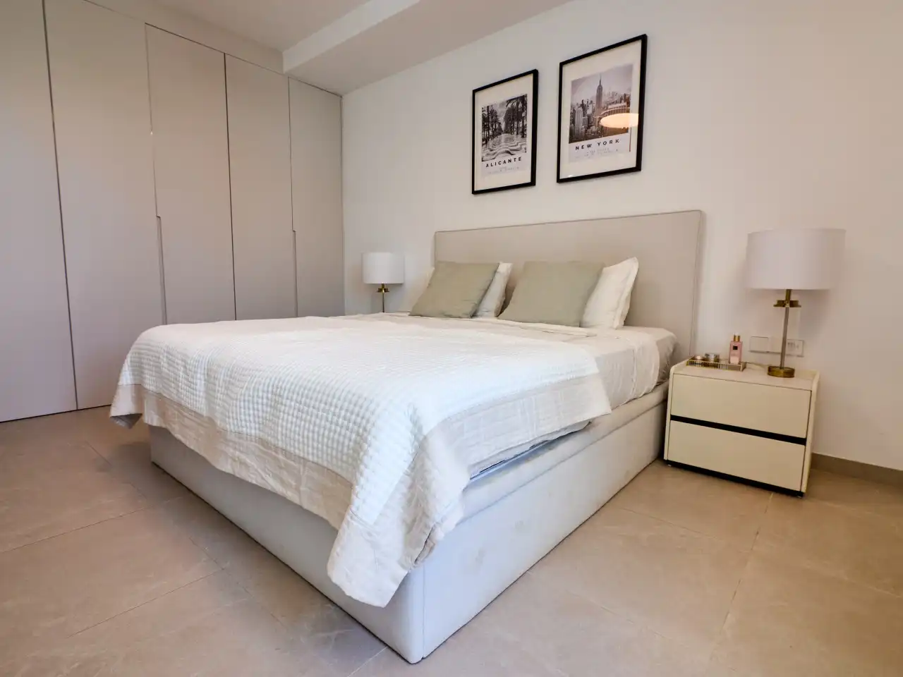 Habitación de Casa o chalet en venta en Orihuela con Aire acondicionado, Calefacción y Jardín privado