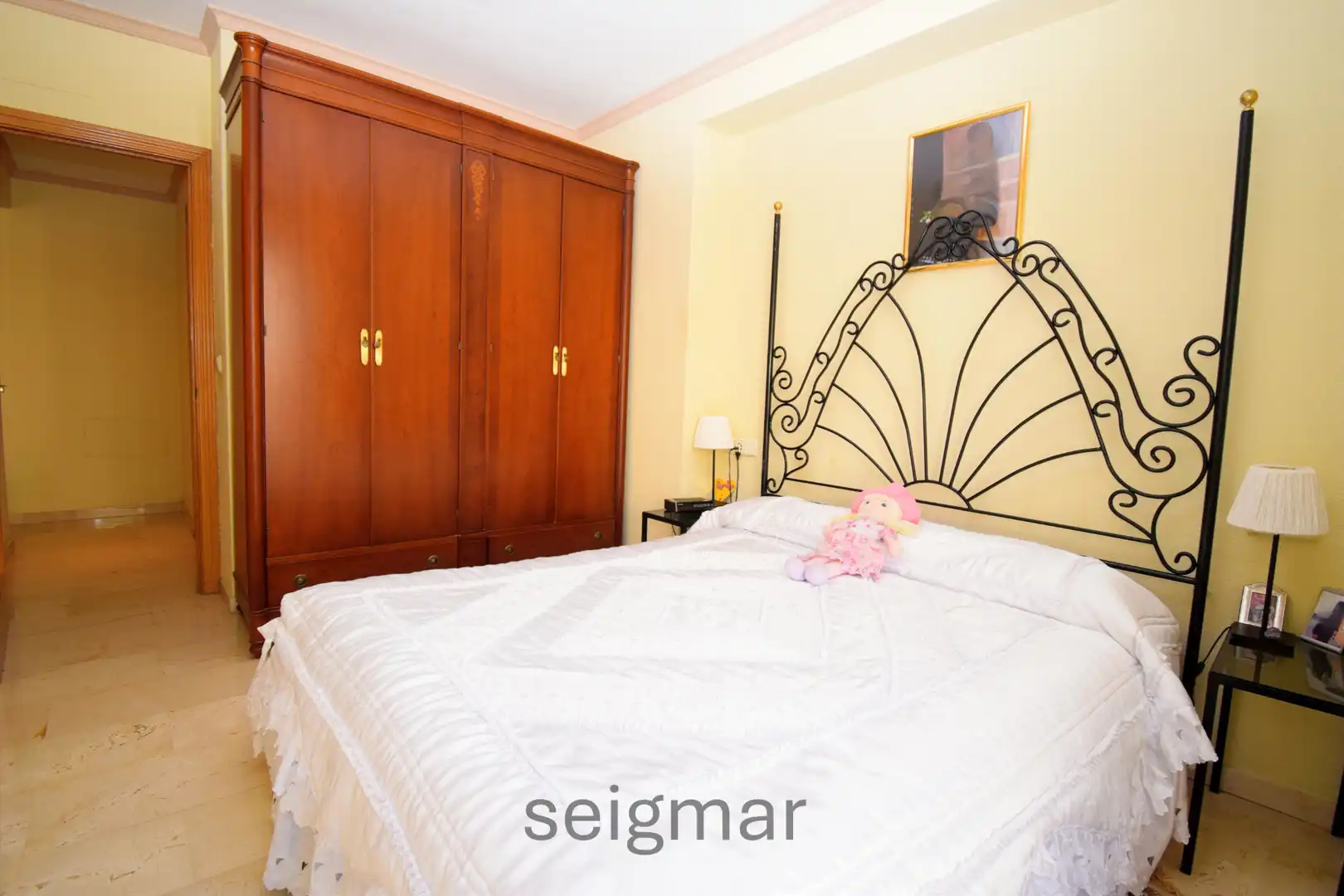 Habitación de Casa adosada en venta en La Nucia con Terraza, Horno y Lavadora