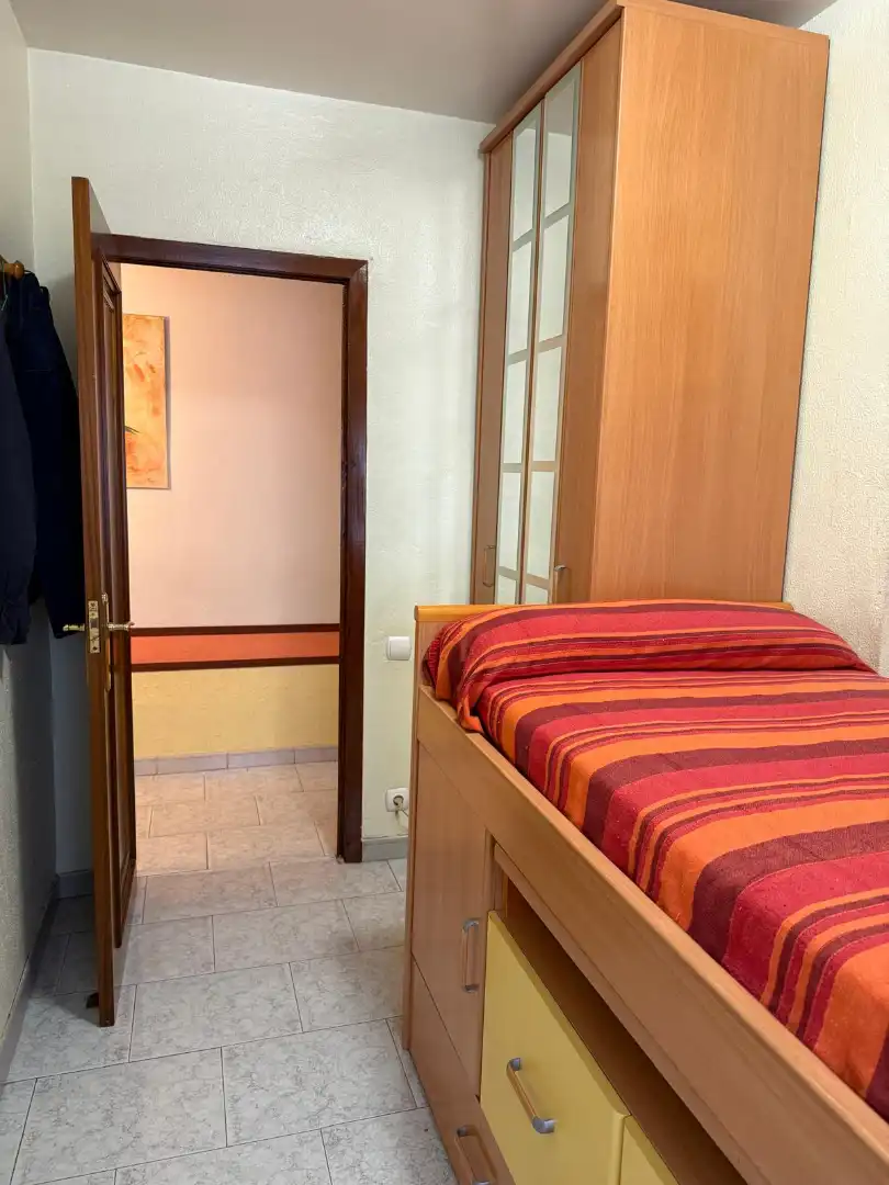 Dormitori de Pis en venda en Zaragoza amb Aire condicionat i Balcó