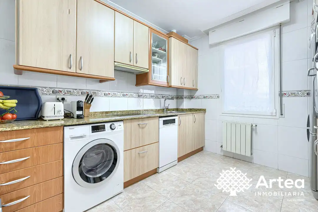 Kitchen of Flat for sale in Portugalete  with Heating and Balcony