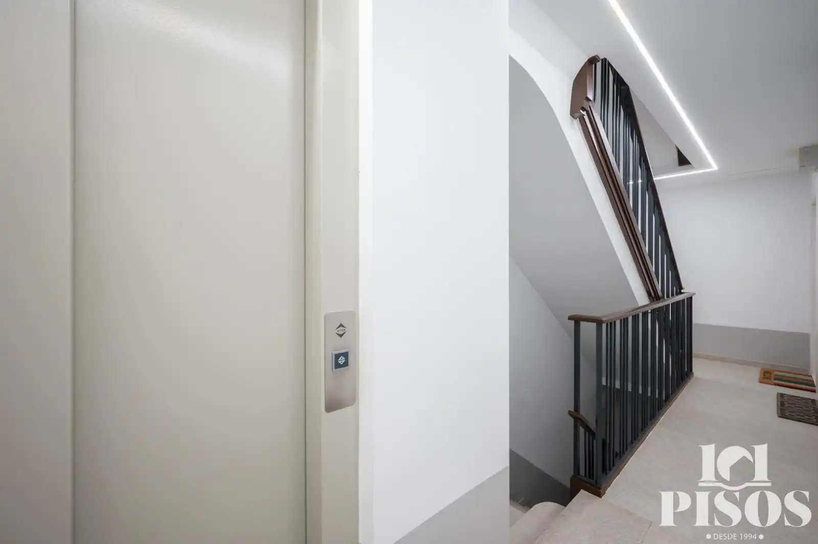 Piso en venta en Barcelona con Aire acondicionado, Calefacción y Terraza