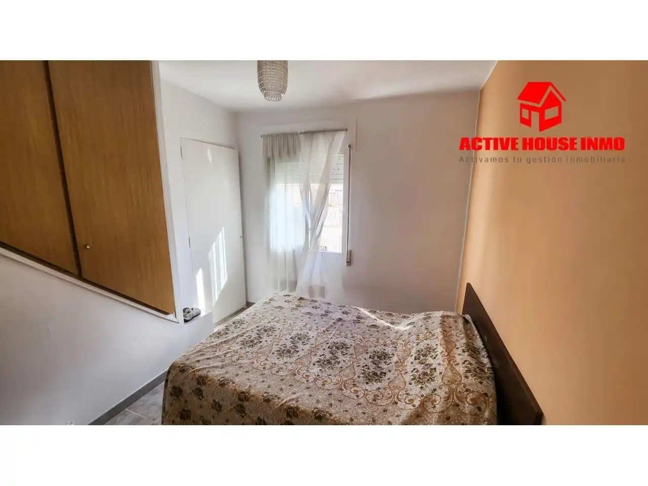 Schlafzimmer von Einfamilien-Reihenhaus zum Verkauf in La Ràpita mit Klimaanlage, Terrasse und Abstellraum
