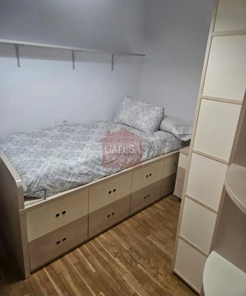 Habitación de Piso para compartir en Salamanca con Calefacción y Amueblado