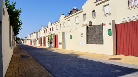 Foto 2 de Casa adosada en venta en Pozoalbero, Cádiz
