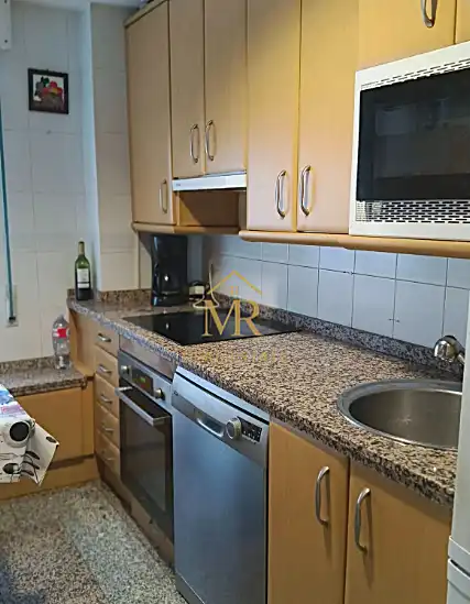 Cocina de Piso en venta en Salamanca con Calefacción, Jardín privado y Amueblado