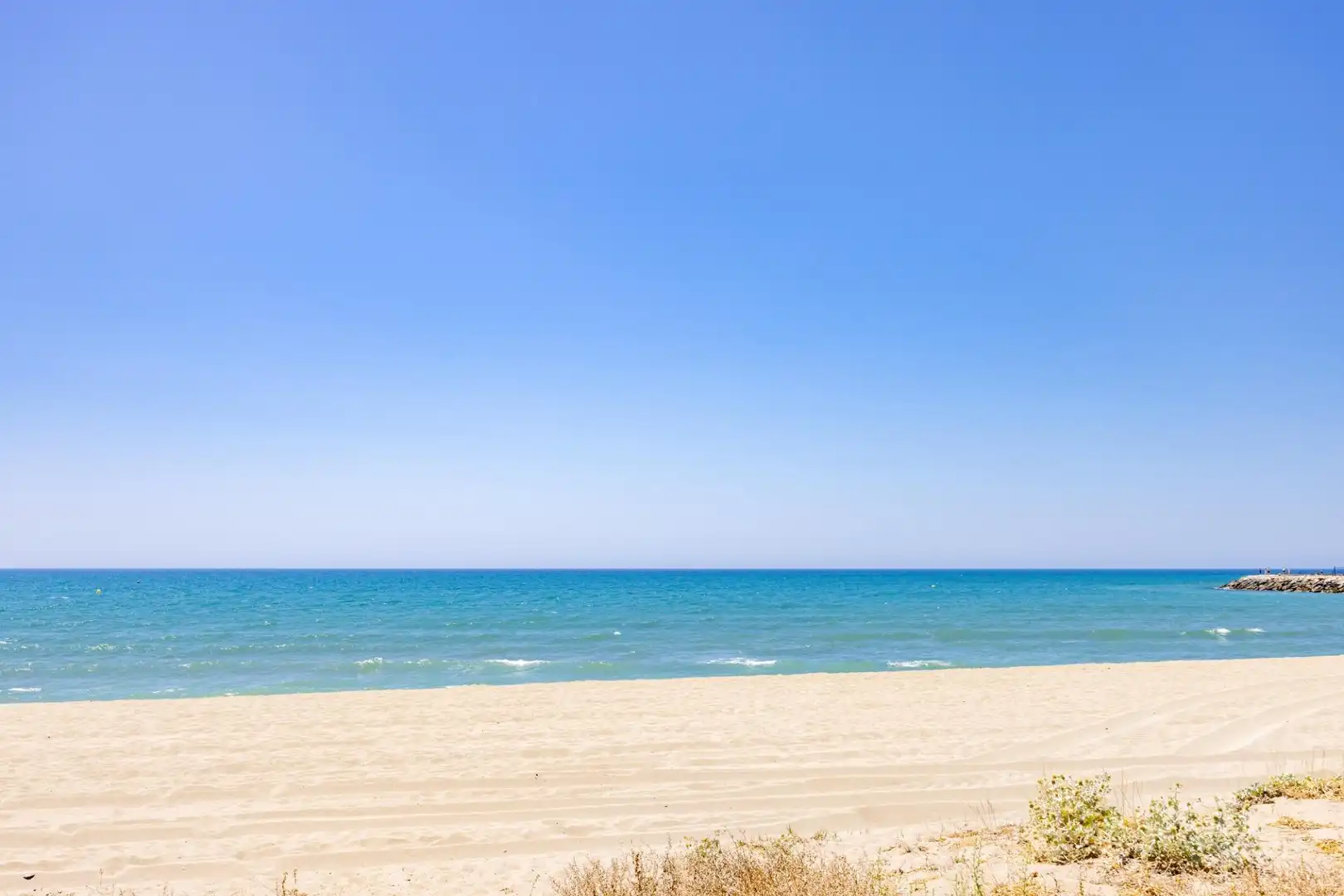 Vista exterior de Casa o xalet de lloguer en Marbella amb Aire condicionat, Jardí privat i Terrassa