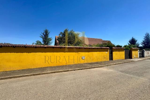 Casa-chalet en Venta en Calle Federico Castañón, 17 en Santovenia de la Valdoncina