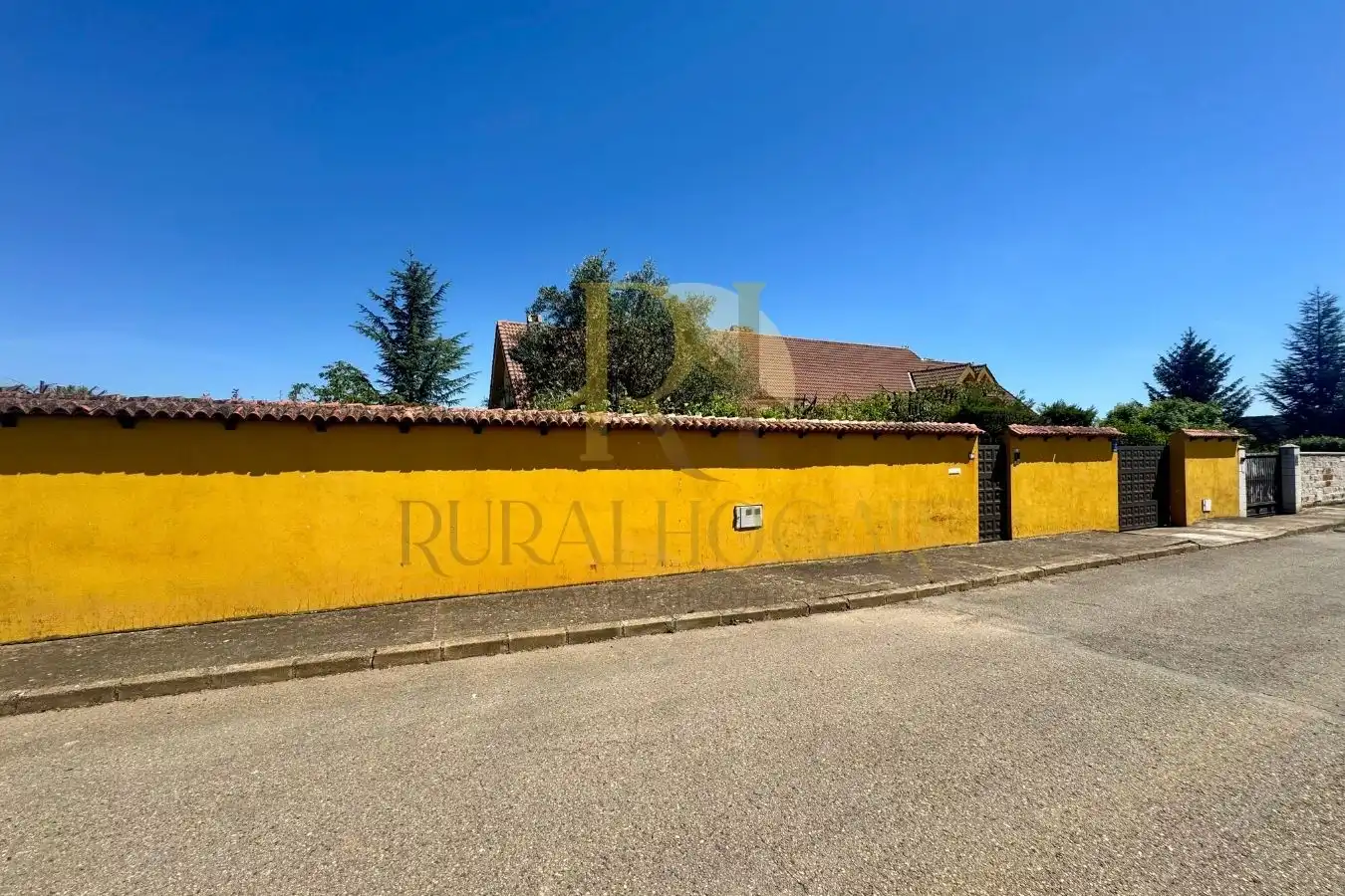 Vista exterior de Casa o chalet en venta en Santovenia de la Valdoncina con Calefacción, Jardín privado y Parquet