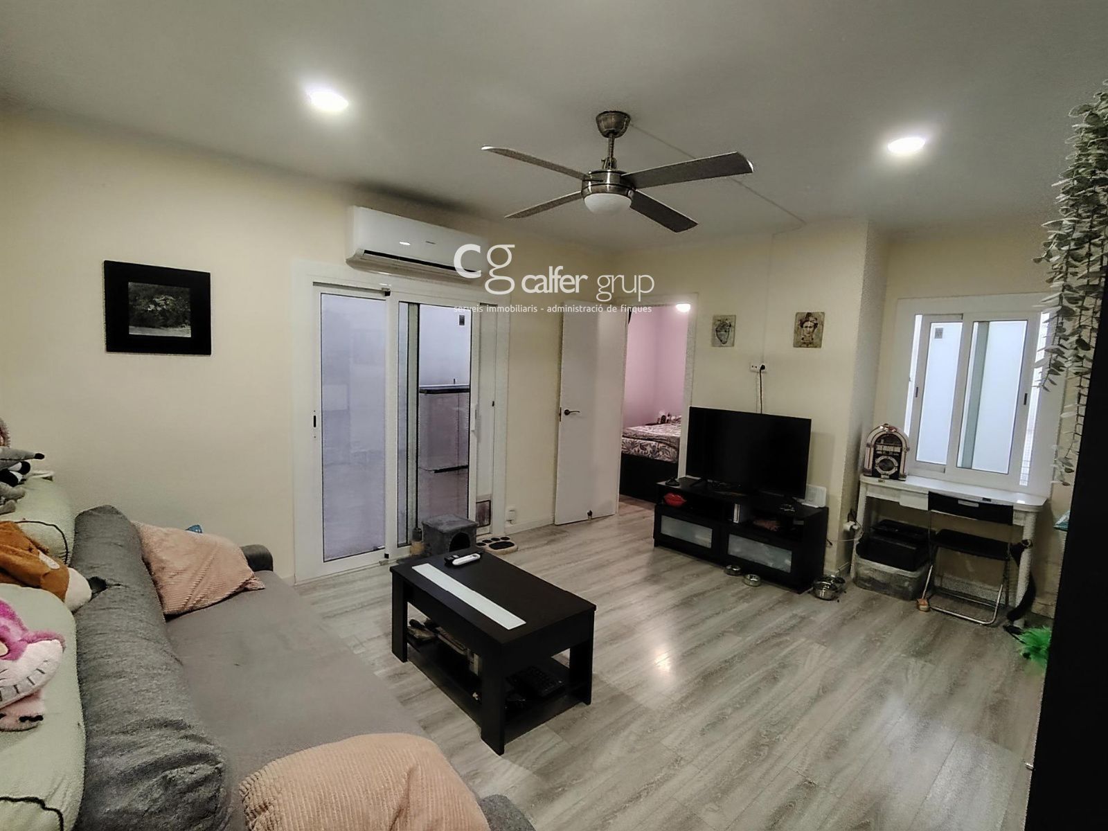 Flat for sale in L'Hospitalet de Llobregat  with Air Conditioner