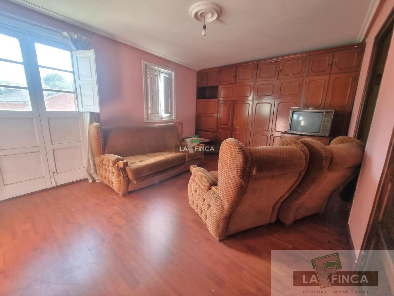 Living room of Country house for sale in Oviedo   with Storage room
