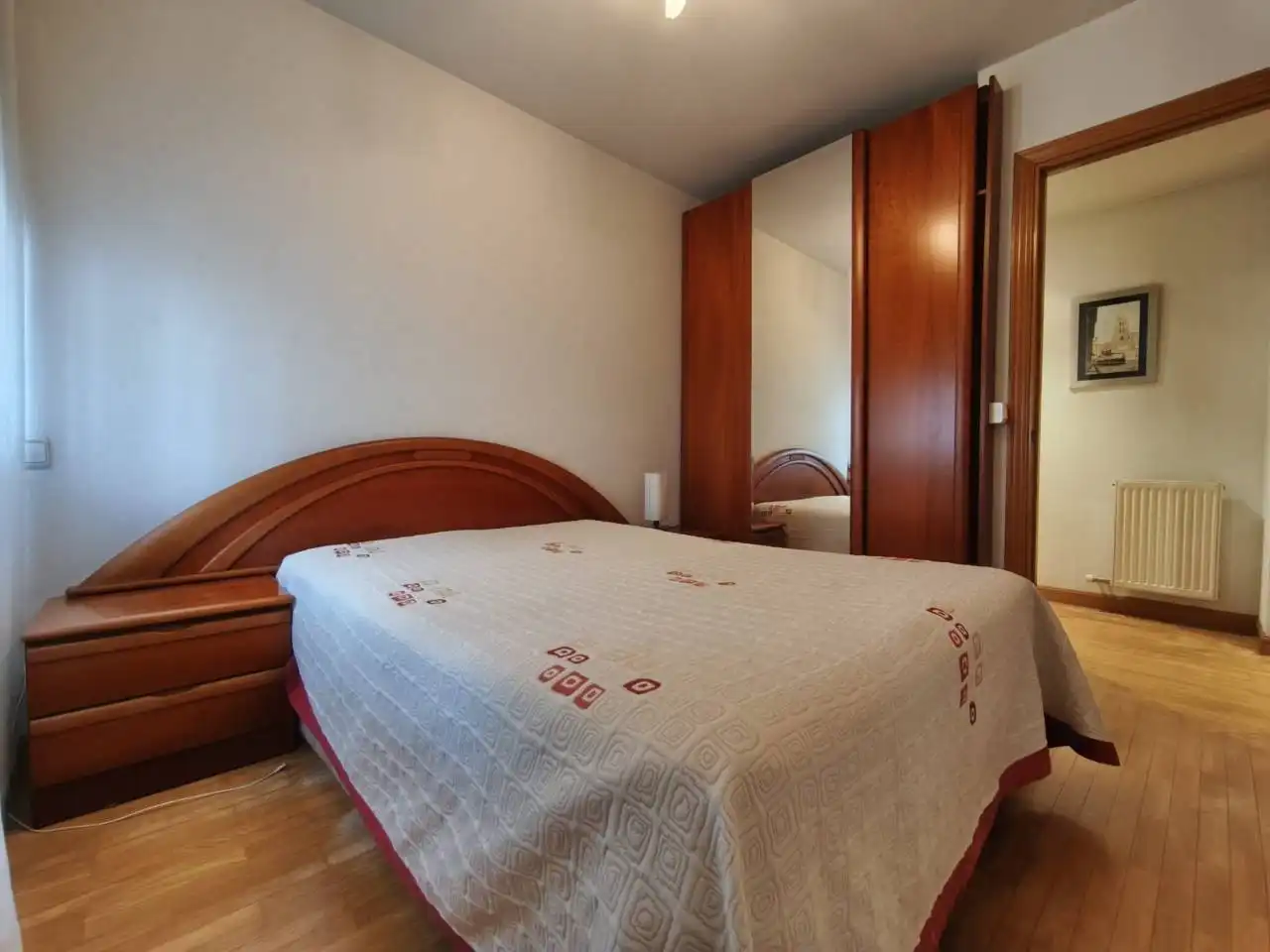 Bedroom of Flat for sale in Burgos  with Heating, Parquet flooring and Terrace