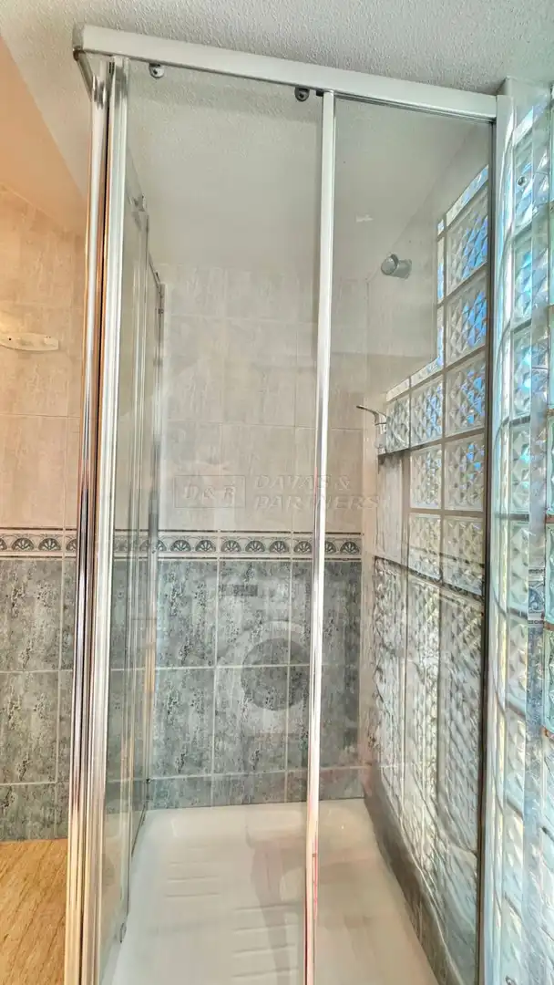 Bany de Casa adosada en venda en Orihuela amb Jardí privat, Terrassa i Piscina comunitària