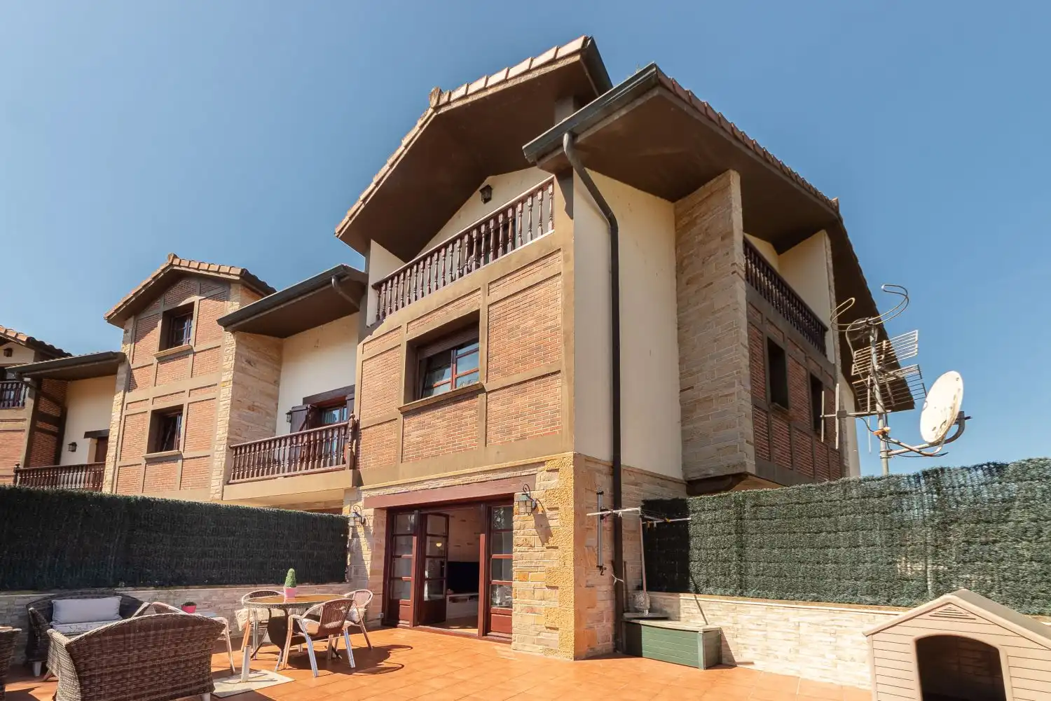 Vista exterior de Casa o chalet en venta en Zalla  con Calefacción, Parquet y Terraza