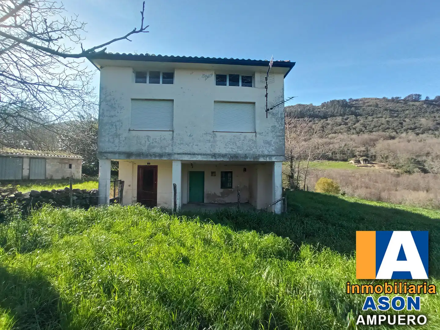 Casa o chalet en venta en Ampuero con Jardín privado, Terraza y Amueblado