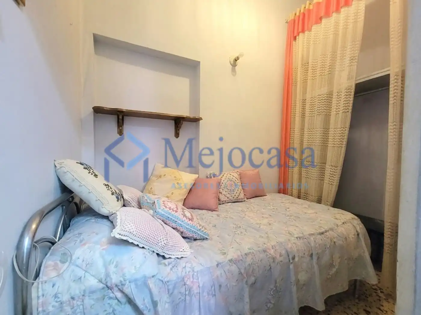 Habitación de Piso en venta en Madrid con Amueblado y Balcón