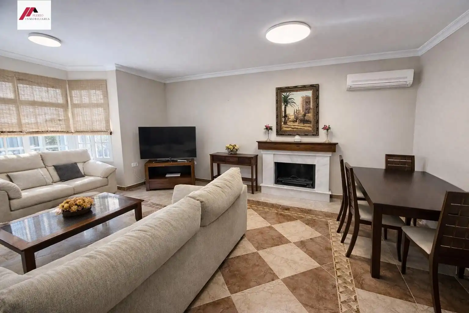 Sala d'estar de Casa o xalet en venda en El Puerto de Santa María amb Calefacció, Jardí privat i Terrassa