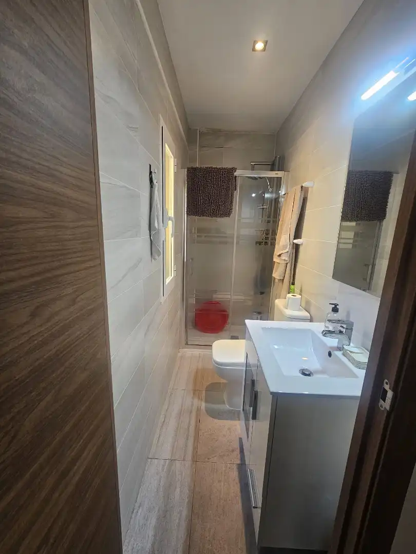 Baño de Piso en venta en Madrid con Calefacción y Terraza