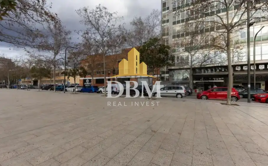 Nave industrial con ascensor en venta en Rambla de la Marina, imagen 2