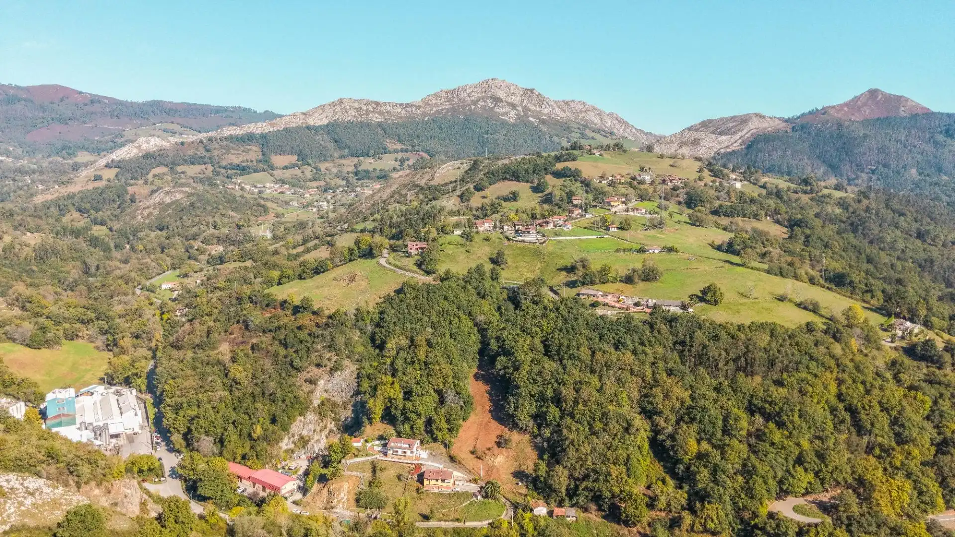 Edificio en venta en Parres, Asturias