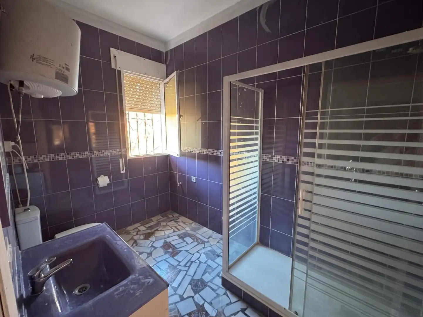 Bany de Casa o xalet en venda en Sanlúcar la Mayor, Sevilla