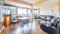 Sala d'estar de Pis en venda en  Madrid Capital amb Calefacció i Terrassa
