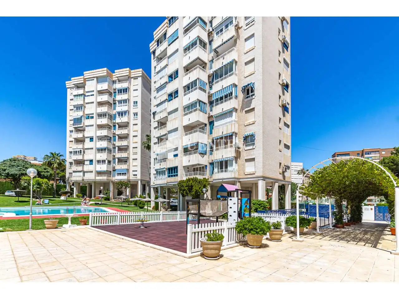 Exterior view of Apartments for sale in Alicante / Alacant  with Air Conditioner, Storage room and Community pool