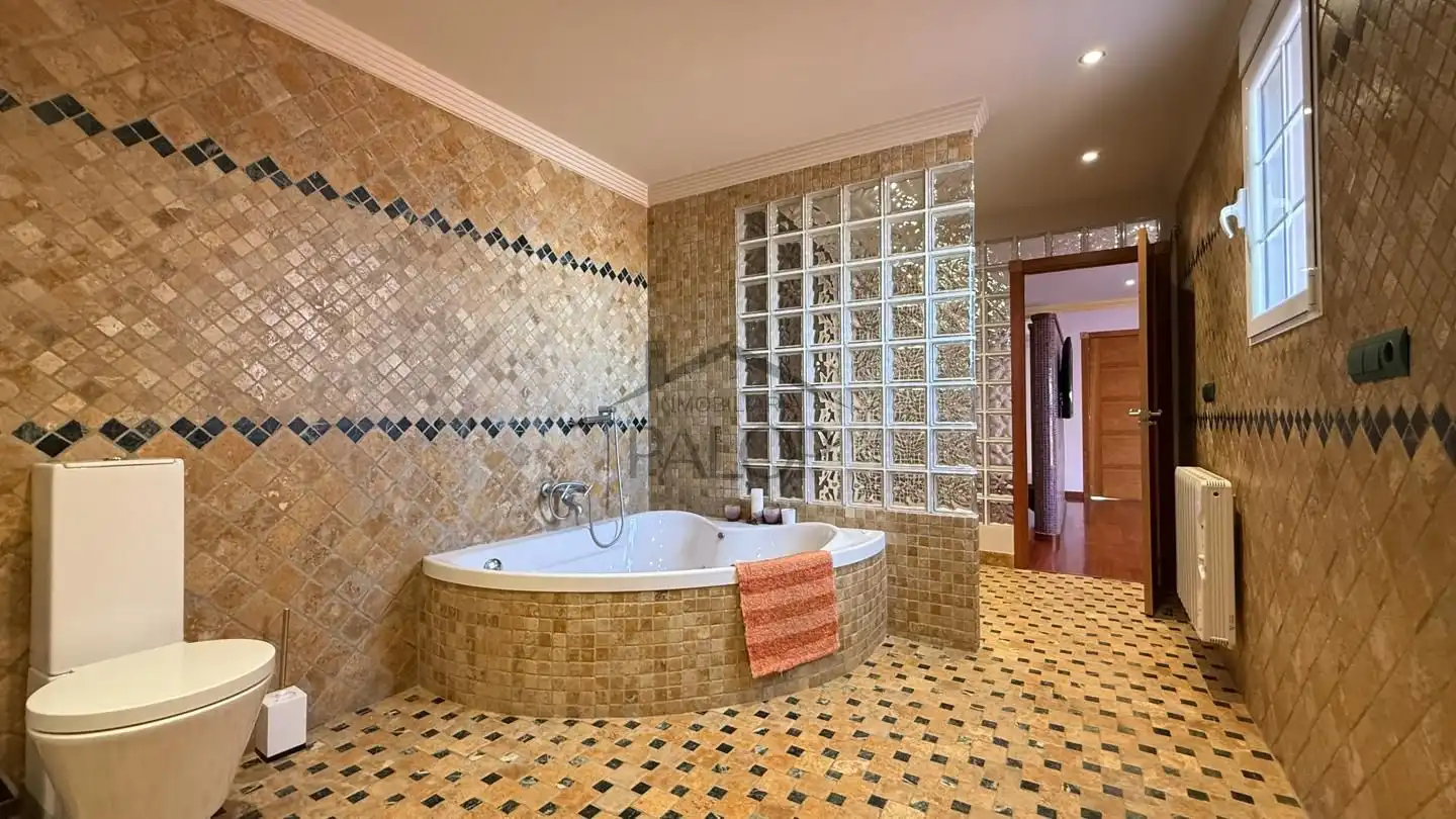 Baño de Casa adosada en venta en Carcaixent con Aire acondicionado, Calefacción y Terraza