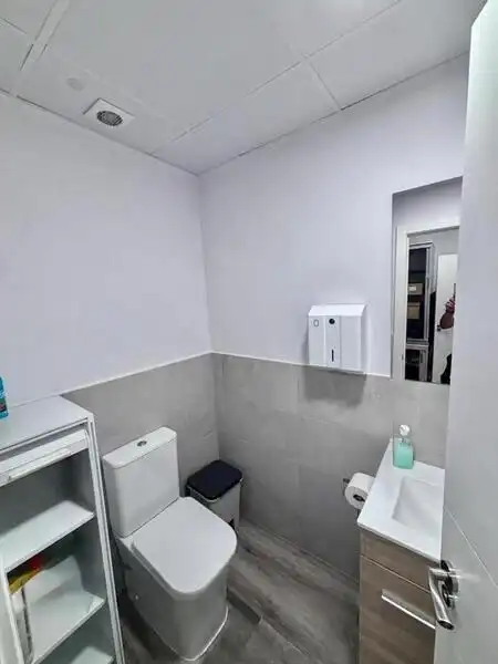 Badezimmer von Geschaftsraum zur Miete in Torrejón de Ardoz mit Klimaanlage