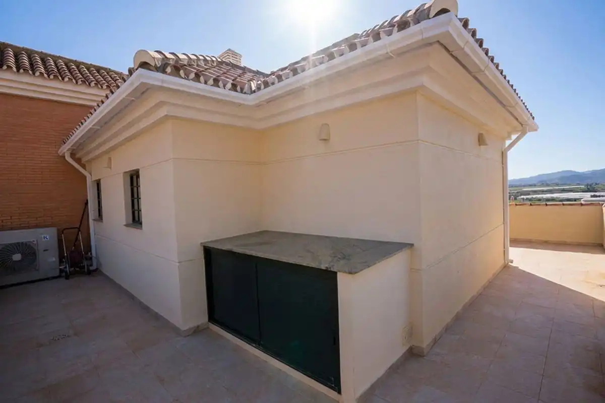Vista exterior de Piso en venta en Vélez-Málaga con Aire acondicionado, Terraza y Trastero