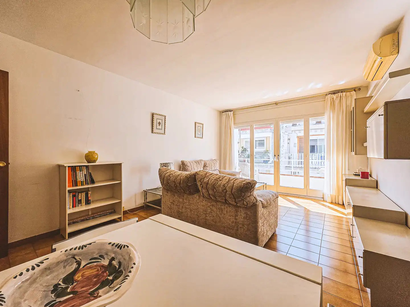 Sala de estar de Piso de alquiler en Sant Pol de Mar con Aire acondicionado, Calefacción y Amueblado
