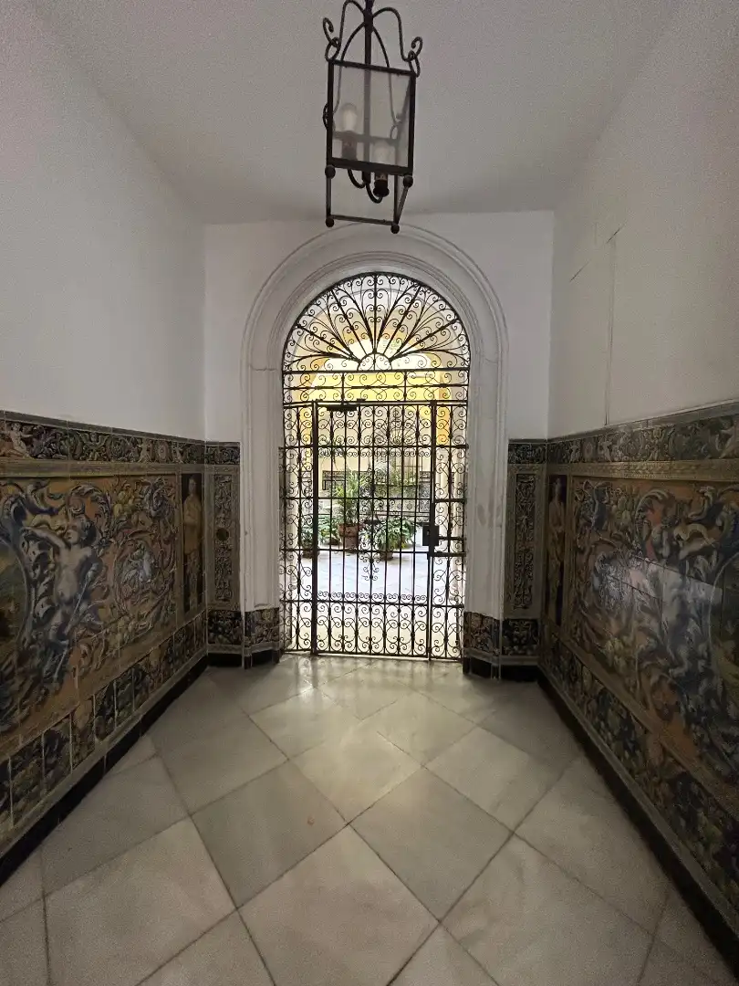 Flat for sale in Arenal - Museo, Casco Antiguo