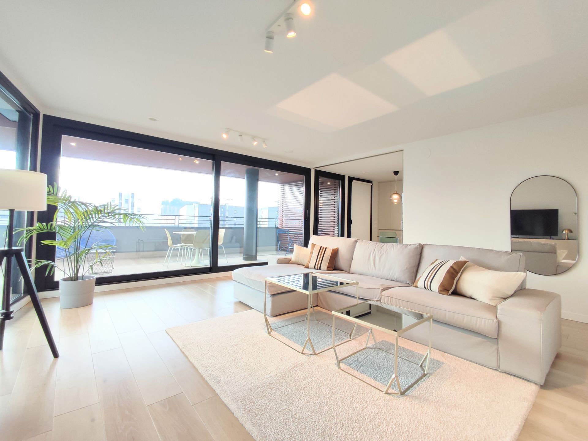 Sala d'estar de Pis de lloguer en  Pamplona / Iruña amb Calefacció, Terrassa i Traster