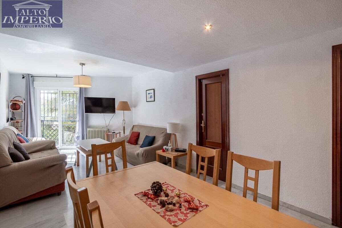 Dining room of Flat for sale in  Granada Capital  with Heating and Storage room