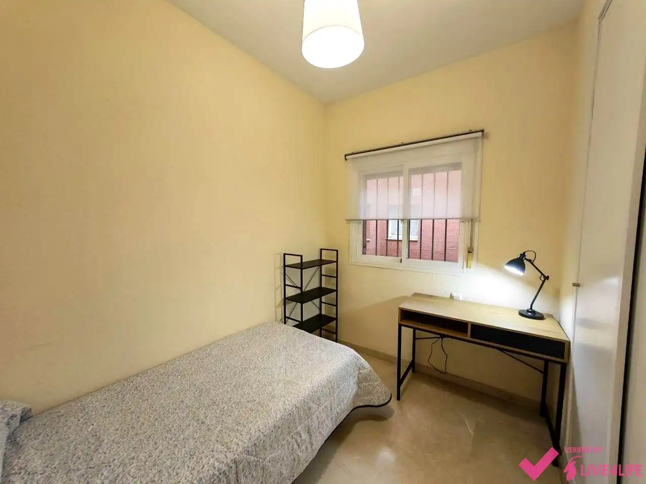 Schlafzimmer von Maisonette zur Miete in Sevilla mit Klimaanlage, Terrasse und Möbliert