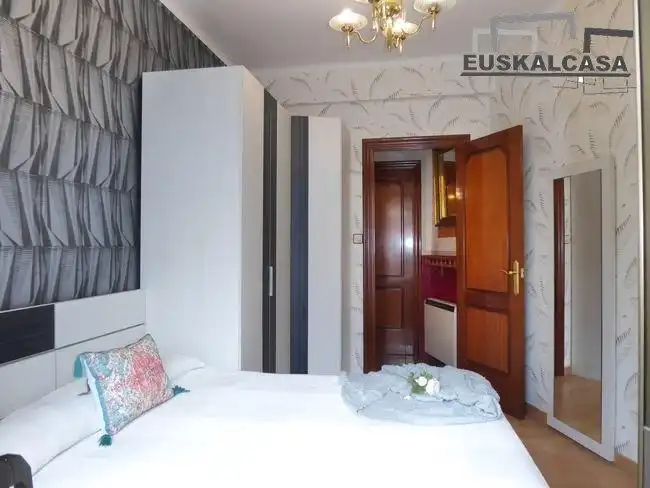 Bedroom of Flat for sale in Bilbao   with Heating and Terrace