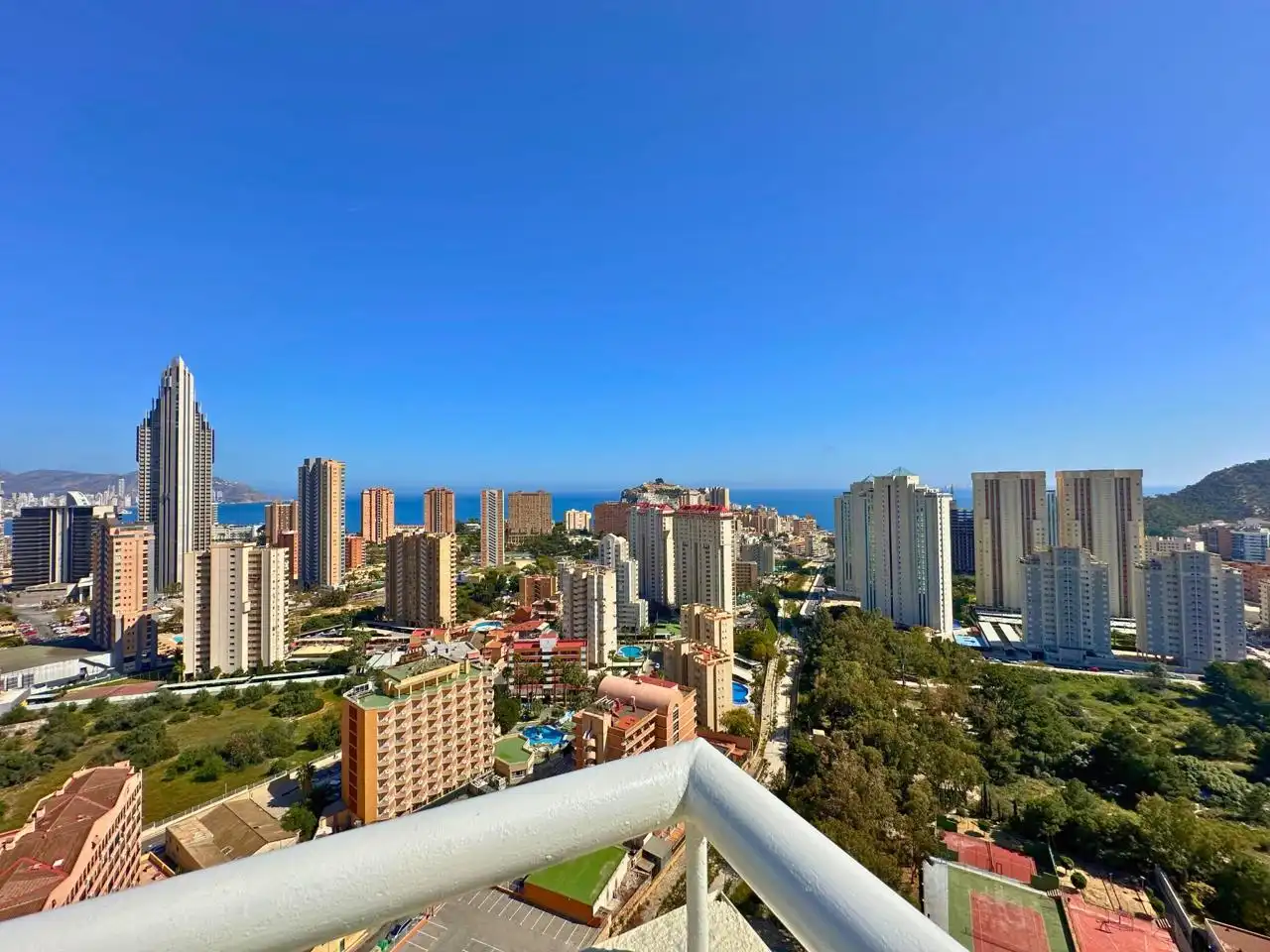 Vista exterior de Piso en venta en Villajoyosa / La Vila Joiosa con Aire acondicionado, Terraza y Amueblado