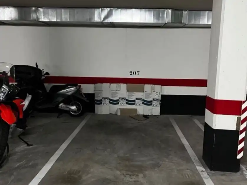 Parking of Garage for rent in Zaragoza