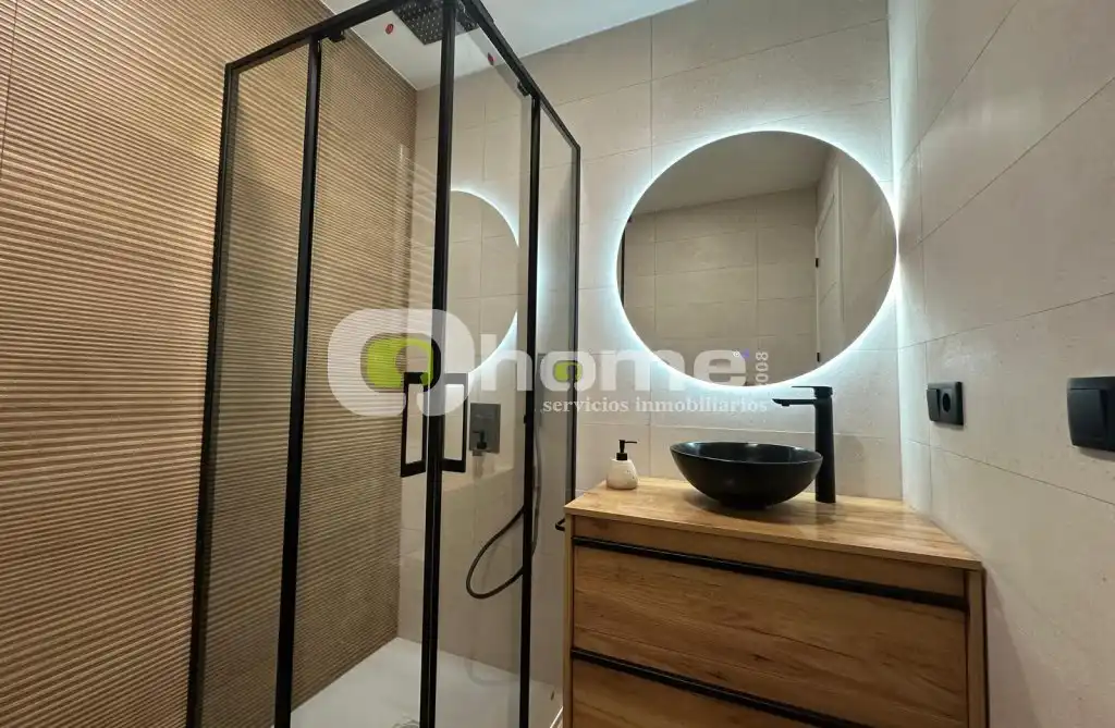 Bathroom of Flat for sale in Zamora Capital   with Heating, Terrace and Furnished