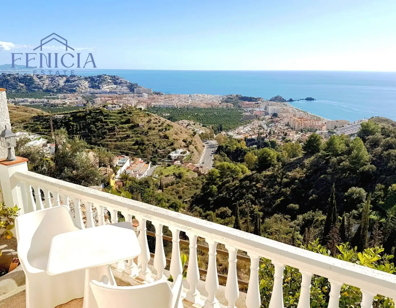 Vista exterior de Casa o chalet en venta en Almuñécar con Aire acondicionado, Calefacción y Jardín privado