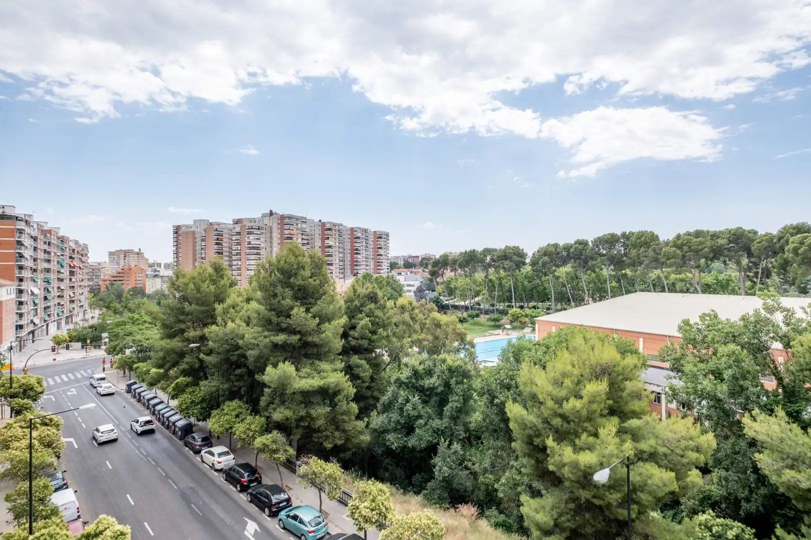 Außenansicht von Wohnung zum Verkauf in Zaragoza mit Klimaanlage, Heizung und Parkett