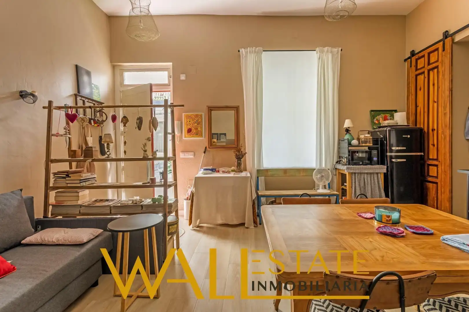 Vista exterior de Planta baja en venta en Madrid con Calefacción
