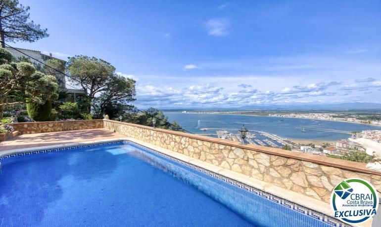 Swimming pool of Country house for sale in Roses  with Heating, Private garden and Storage room