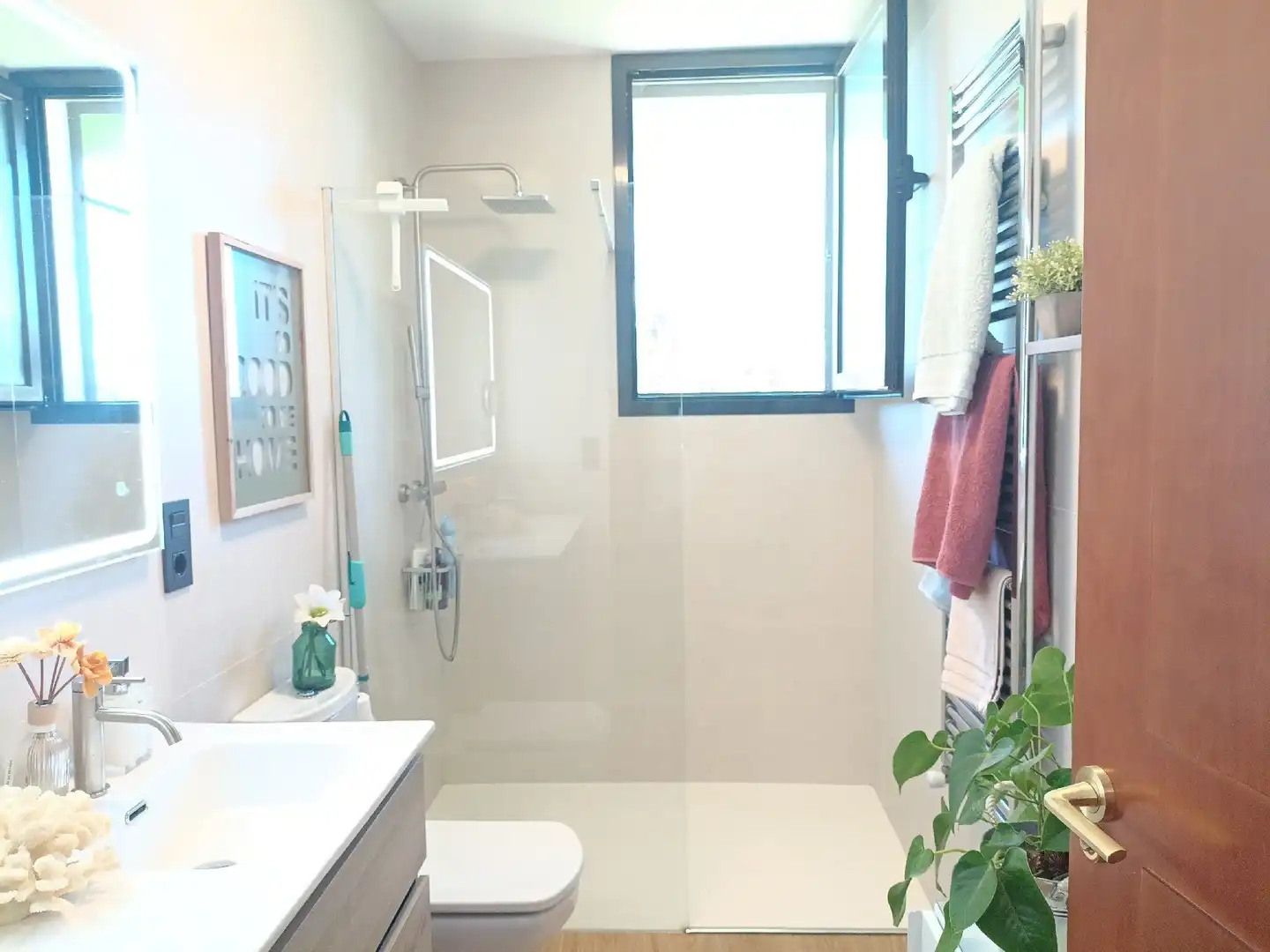 Baño de Casa o chalet en venta en La Puebla de Castro con Aire acondicionado, Calefacción y Jardín privado