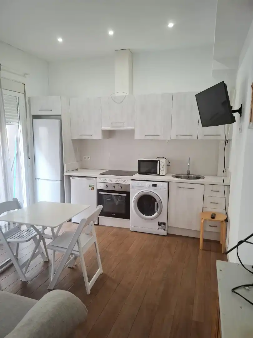 Appartement avec ascenseur à louer à Calle de Alhaken II