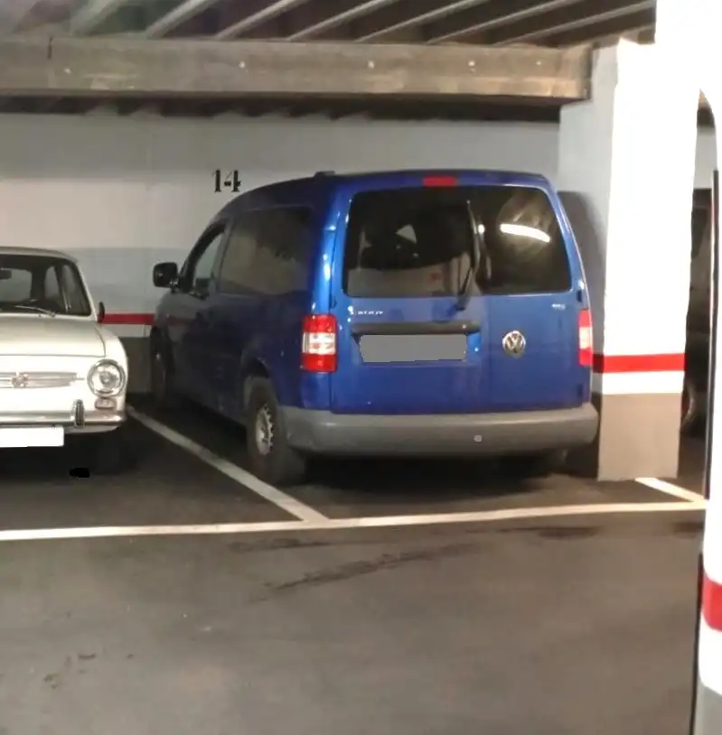 Parkplatz von Garage zum Verkauf in Oviedo 