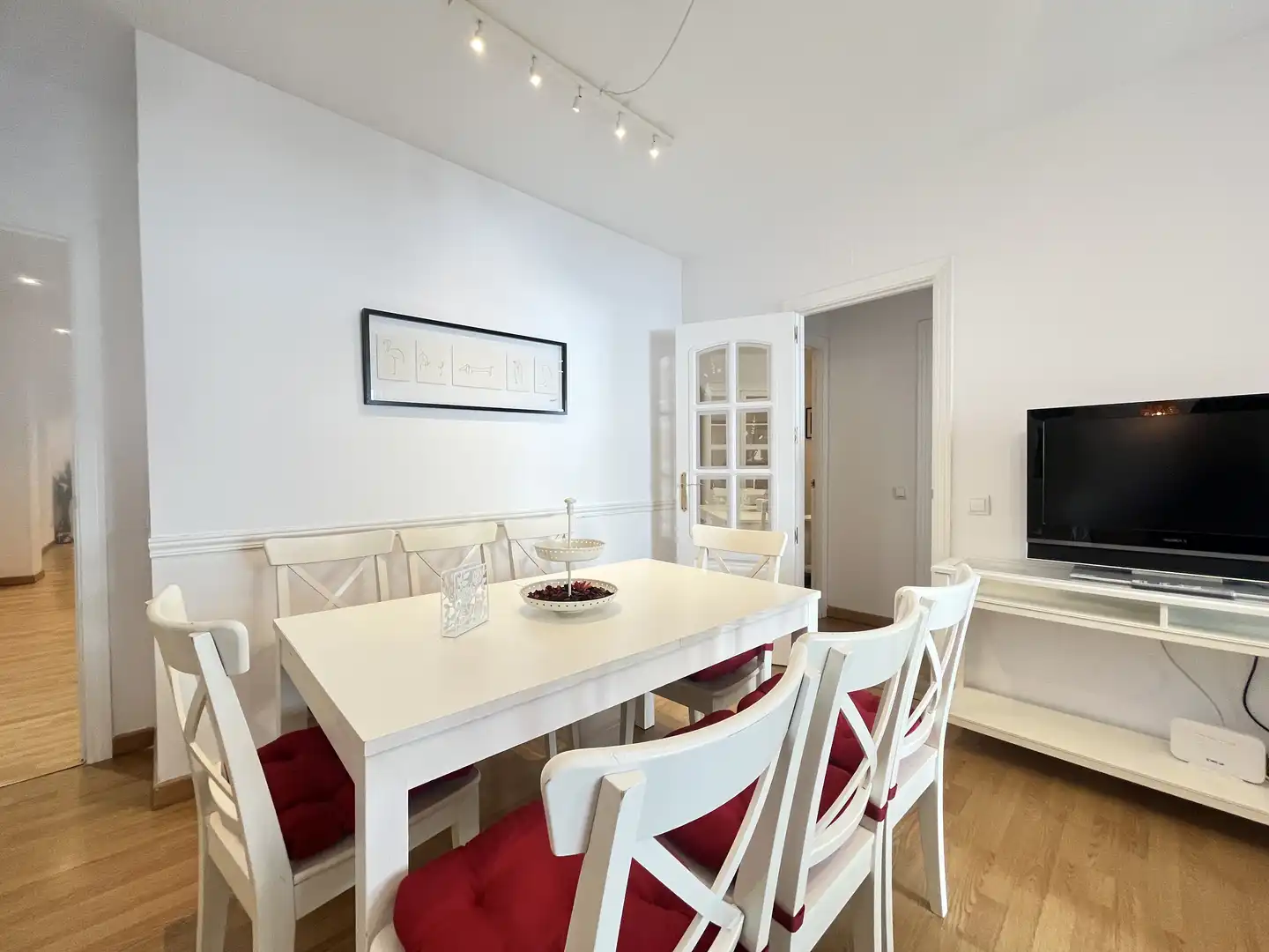Comedor de Piso de alquiler en Madrid con Aire acondicionado, Terraza y Amueblado
