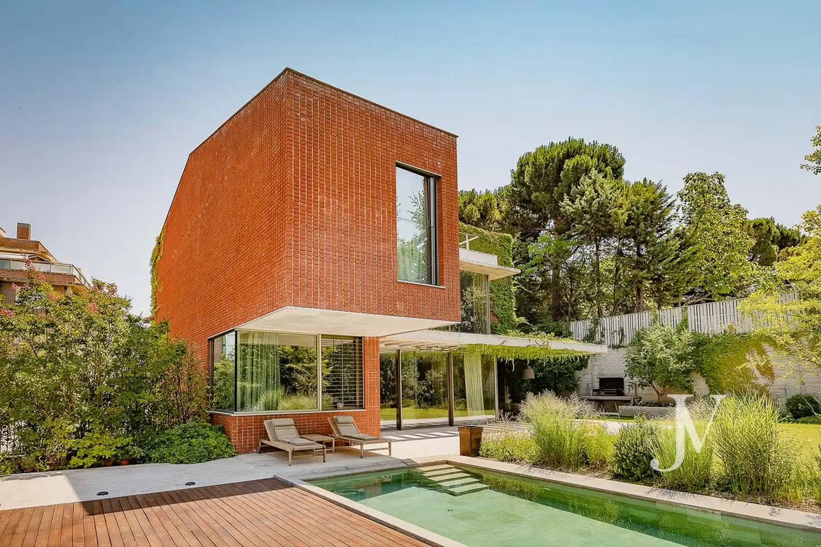 Vista exterior de Casa o chalet en venta en Madrid con Aire acondicionado, Calefacción y Jardín privado