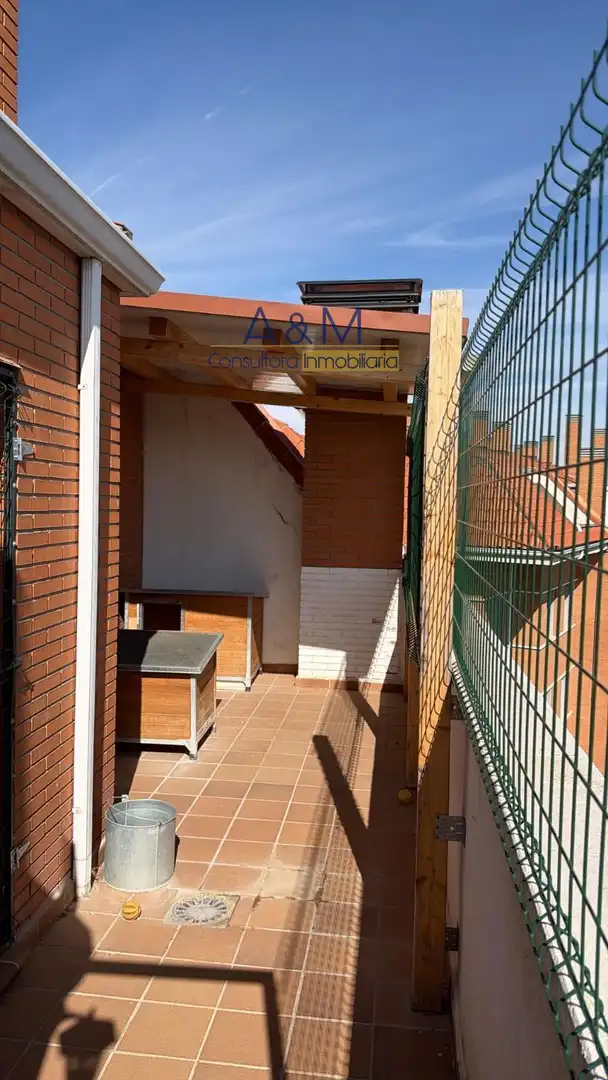 Terraza de Ático en venta en Valladolid con Calefacción, Parquet y Terraza