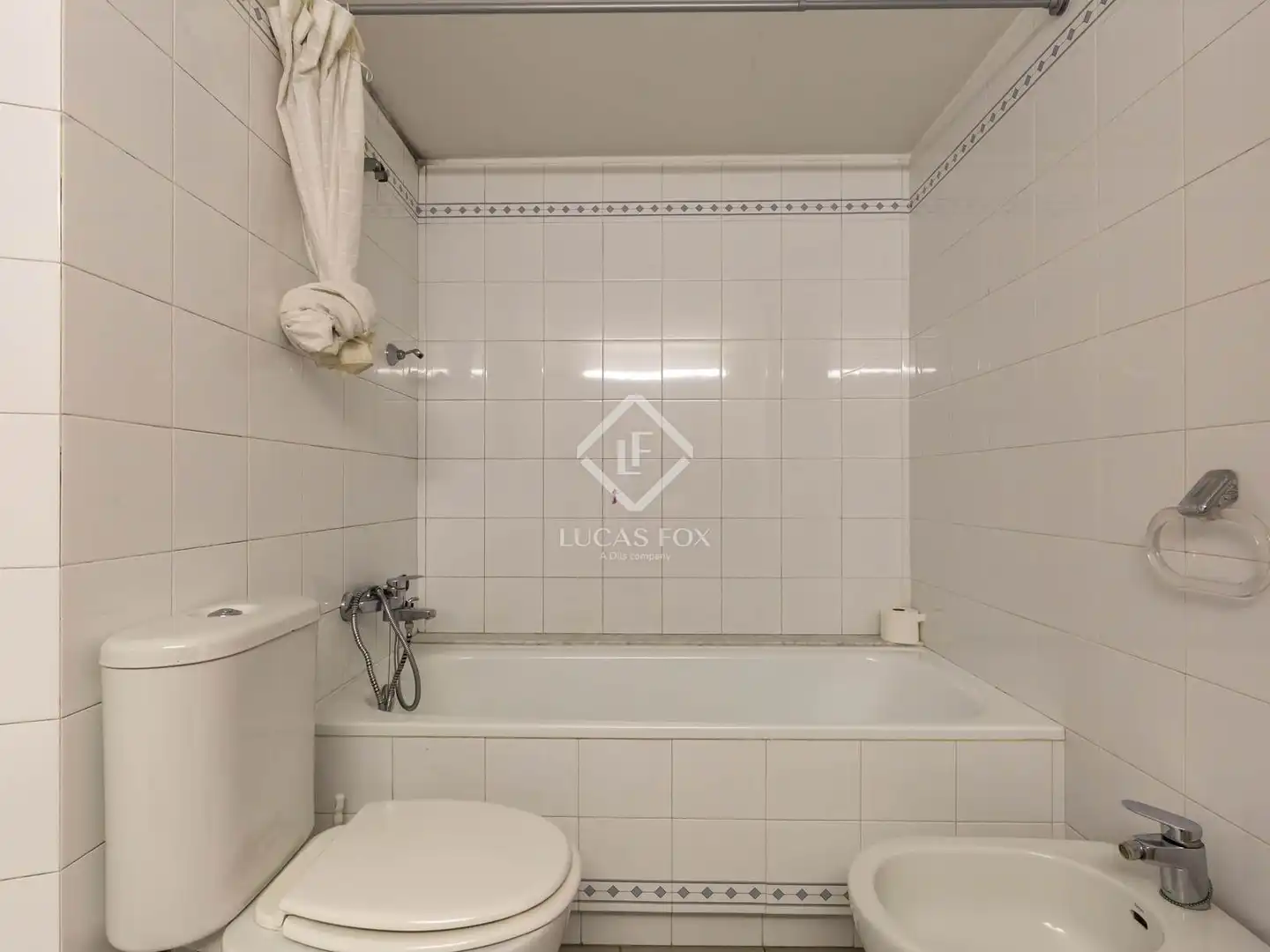 Bathroom of Houses for sale in Esplugues de Llobregat  with Air Conditioner, Heating and Private garden