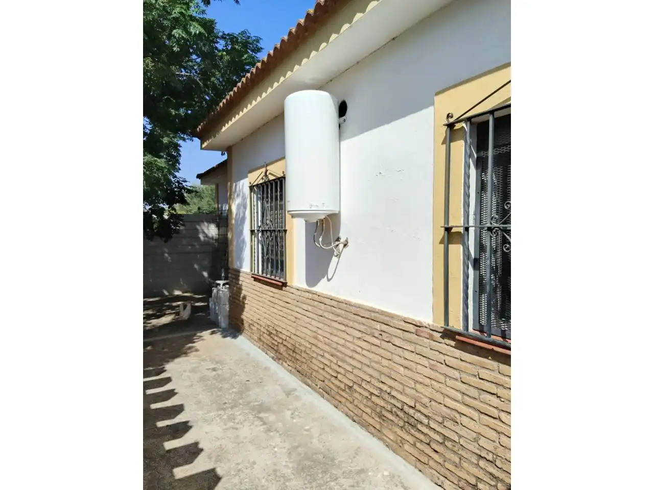 Vista exterior de Casa o chalet de alquiler en Carmona con Aire acondicionado, Calefacción y Jardín privado